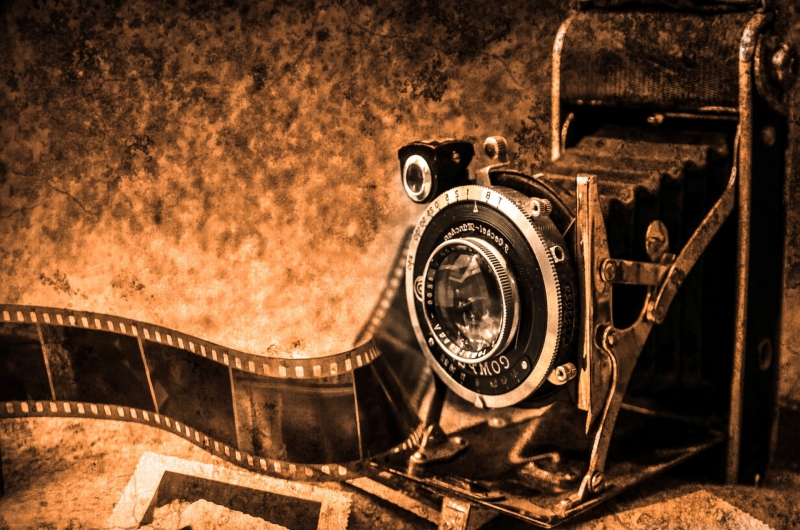 photographe-ESCRAGNOLLES-min_light-wood-night-camera-photography-vintage-1245236-pxhere.com